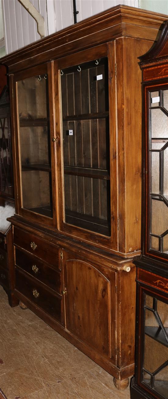 Glazed pine dresser